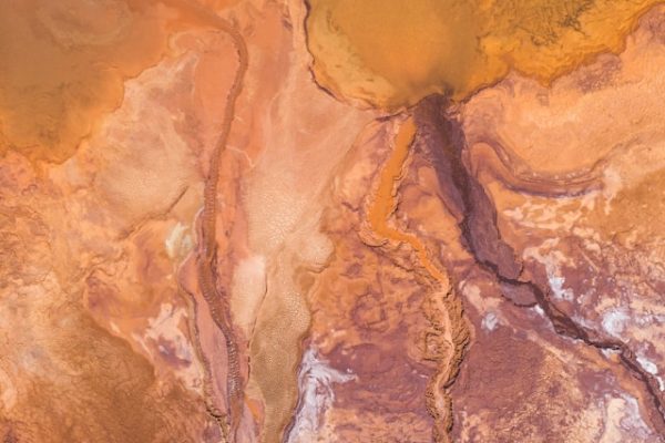 victor-CxP_ABKfOms-unsplash